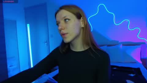 Snapshot of megancat333 chatting on 23, 11, 2025 megancat333 online show from 23, 11, 2025