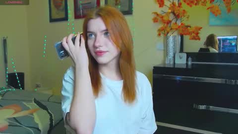 Snapshot of megancat333 chatting on 19, 12, 2025 megancat333 online show from 19, 12, 2025