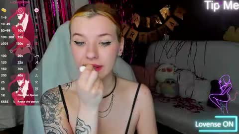 Snapshot of megancat333 chatting on 15, 6, 2026 megancat333 online show from 15, 6, 2026