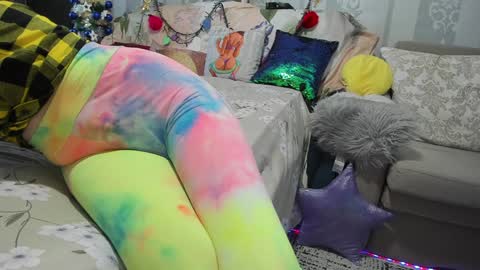 Nicki--------- Welcome to my Room online show from 14, 12, 2024