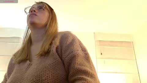 Snapshot of meganlk chatting on 4, 1, 2025 MEGAN online show from 4, 1, 2025