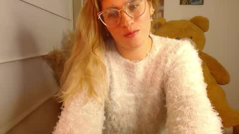 Snapshot of meganlk chatting on 16, 1, 2025 MEGAN online show from 16, 1, 2025