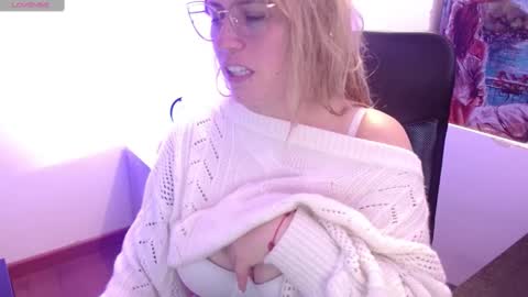 Snapshot of meganlk chatting on 18, 2, 2025 MEGAN online show from 18, 2, 2025