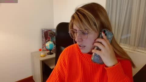 Snapshot of meganlk chatting on 27, 2, 2025 MEGAN online show from 27, 2, 2025