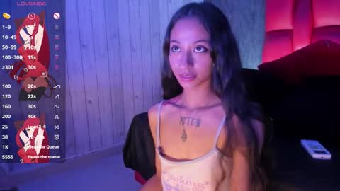 Snapshot of megannbabby chatting on 12, 9, 2025      online show from 12, 9, 2025