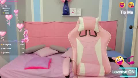 Snapshot of meganqueen2 chatting on 3, 2, 2025 Megan Queen online show from 3, 2, 2025