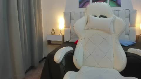 Megan Queen online show from 19, 6, 2026