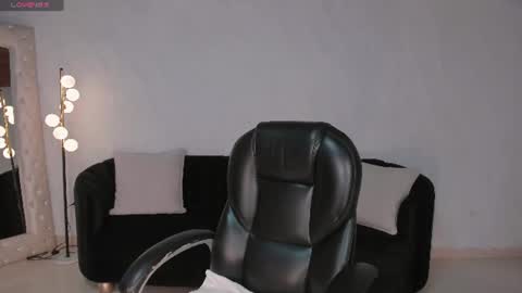 Snapshot of meganscottx chatting on 3, 7, 2026 Megan online show from 3, 7, 2026