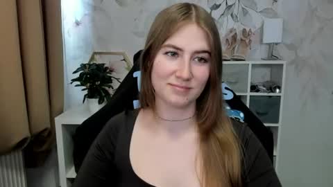 Snapshot of meganx_candy chatting on 9, 7, 2026 Megan online show from 9, 7, 2026