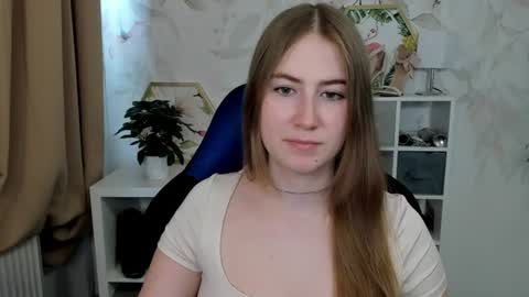 Snapshot of meganx_candy chatting on 13, 7, 2026 Megan online show from 13, 7, 2026