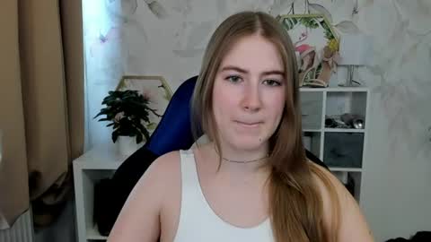 Snapshot of meganx_candy chatting on 16, 7, 2026 Megan online show from 16, 7, 2026