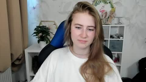 Snapshot of meganx_candy chatting on 17, 7, 2026 Megan online show from 17, 7, 2026