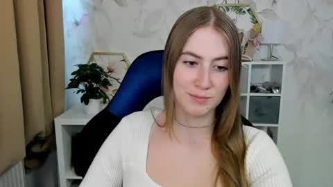 Snapshot of meganx_candy chatting on 28, 7, 2026 Megan online show from 28, 7, 2026