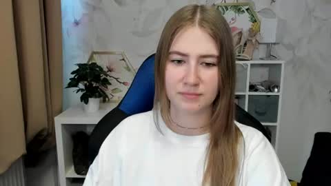 Snapshot of meganx_candy chatting on 30, 7, 2026 Megan online show from 30, 7, 2026