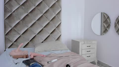 M E G A R A online show from 19, 12, 2024