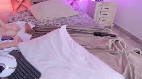 M E G A R A online show from 31, 12, 2024