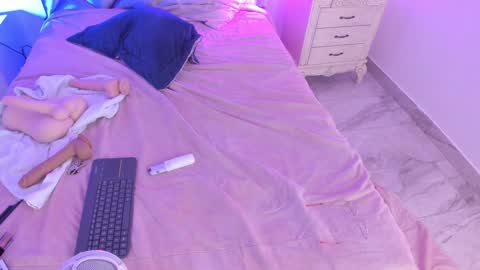 M E G A R A online show from 3, 1, 2025