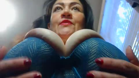 Snapshot of megatitsxx chatting on 16, 12, 2025 SHAROLD online show from 16, 12, 2025