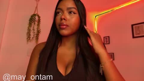     online show from 4, 12, 2025