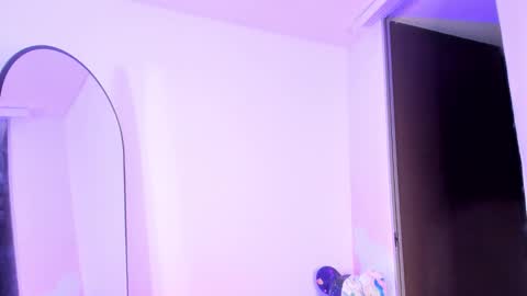 meghanallen_ online show from 21, 10, 2025