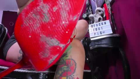 Goddess Sara online show from 4, 11, 2025