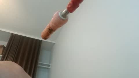 Snapshot of meheriuk68 chatting on 20, 10, 2025 meheriuk68 online show from 20, 10, 2025