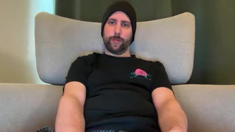 Snapshot of meholic chatting on 16, 4, 2026 ChrisBigD online show from 16, 4, 2026