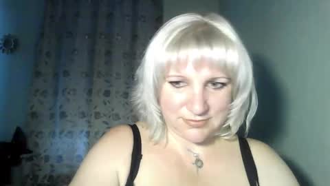 Snapshot of meilomawesa chatting on 5, 10, 2025 MeilomaWesa online show from 5, 10, 2025