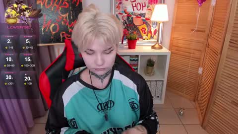 mekurisu online show from 10, 3, 2025