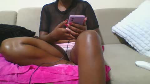 pretty online show from 16, 2, 2025