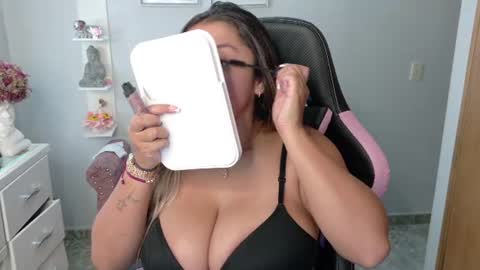 Snapshot of melaany_ chatting on 19, 7, 2026 Melaany online show from 19, 7, 2026
