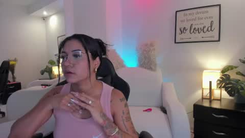 Snapshot of melan_owen chatting on 2, 8, 2026 melan_owen online show from 2, 8, 2026