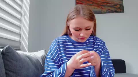 Snapshot of melani_a chatting on 13, 6, 2026 Melania online show from 13, 6, 2026