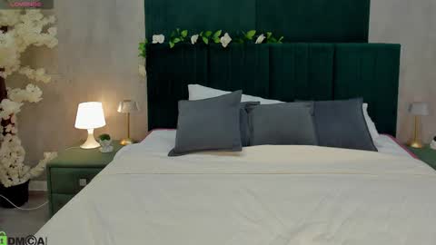 Melanie online show from 24, 11, 2025