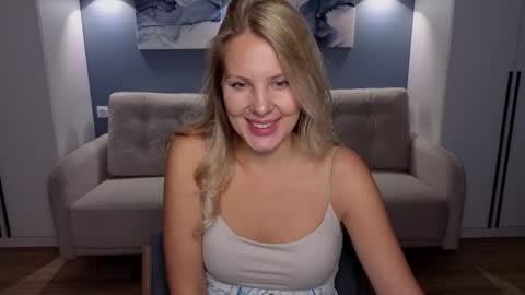 Melanie Bennett online show from 16, 9, 2025