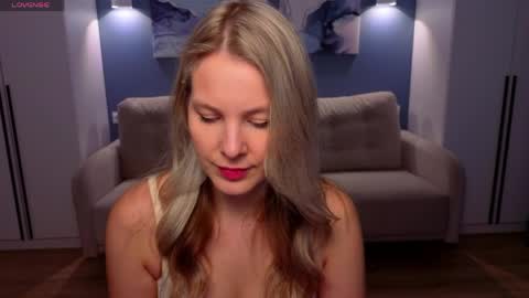 Melanie Bennett online show from 8, 4, 2026