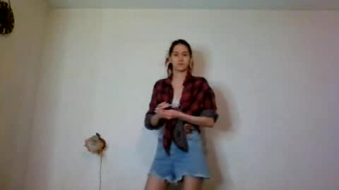 Snapshot of melaniepavan chatting on 25, 4, 2026 Marry online show from 25, 4, 2026