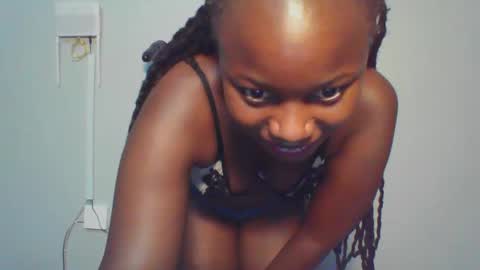 Snapshot of melanin_sassy96 chatting on 4, 12, 2024 bad lil shawry online show from 4, 12, 2024