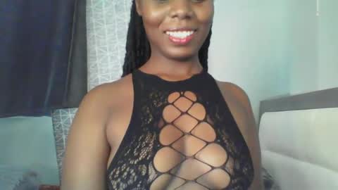 Snapshot of melanin_sassy96 chatting on 7, 12, 2024 bad lil shawry online show from 7, 12, 2024