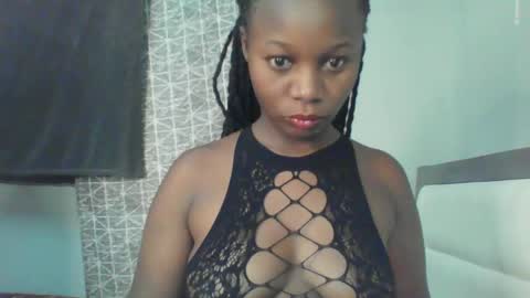 Snapshot of melanin_sassy96 chatting on 8, 12, 2024 bad lil shawry online show from 8, 12, 2024
