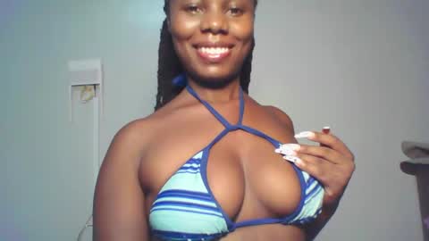 Snapshot of melanin_sassy96 chatting on 17, 12, 2024 bad lil shawry online show from 17, 12, 2024