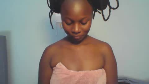 Snapshot of melanin_sassy96 chatting on 12, 1, 2025 bad lil shawry online show from 12, 1, 2025