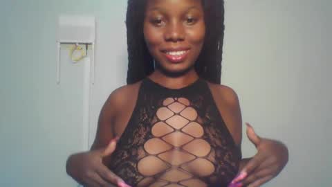 Snapshot of melanin_sassy96 chatting on 24, 1, 2025 bad lil shawry online show from 24, 1, 2025