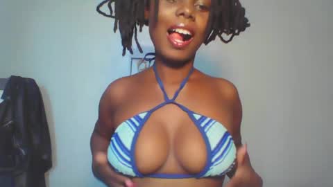 Snapshot of melanin_sassy96 chatting on 26, 1, 2025 bad lil shawry online show from 26, 1, 2025