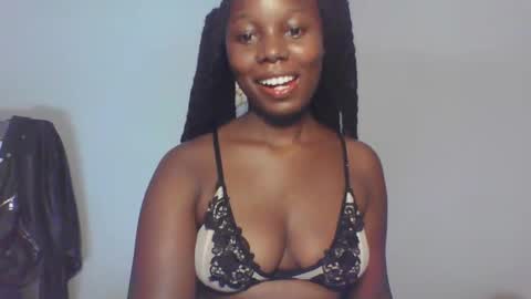Snapshot of melanin_sassy96 chatting on 27, 1, 2025 bad lil shawry online show from 27, 1, 2025