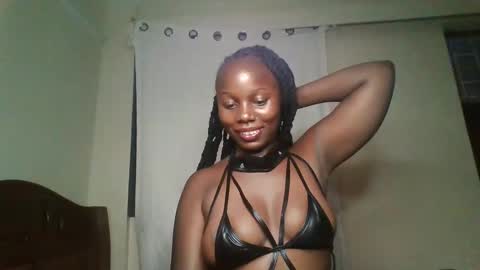 Snapshot of melanin_sassy96 chatting on 19, 2, 2025 bad lil shawry online show from 19, 2, 2025
