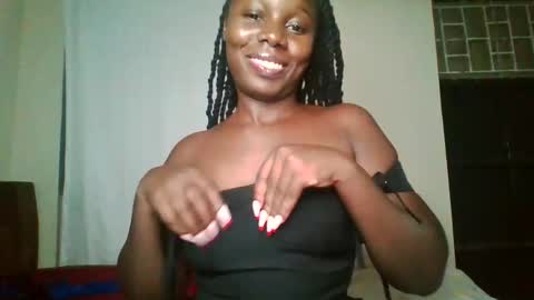 Snapshot of melanin_sassy96 chatting on 7, 3, 2025 bad lil shawry online show from 7, 3, 2025