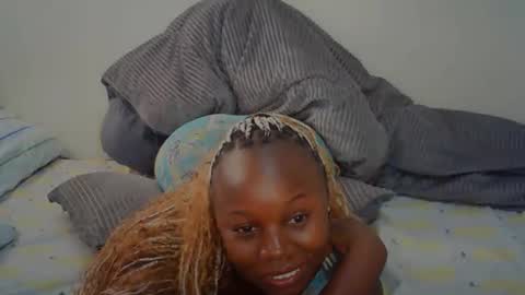Snapshot of melanin_sassy96 chatting on 19, 9, 2025 bad lil shawry online show from 19, 9, 2025