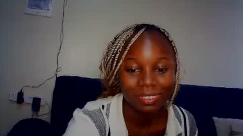 Snapshot of melanin_sassy96 chatting on 12, 10, 2025 bad lil shawry online show from 12, 10, 2025