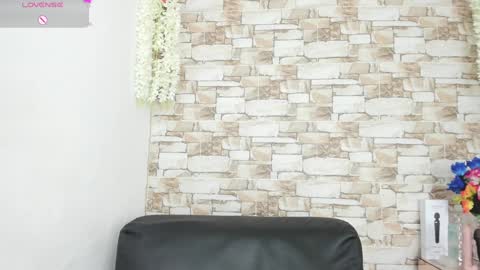 melannie roses online show from 29, 1, 2025